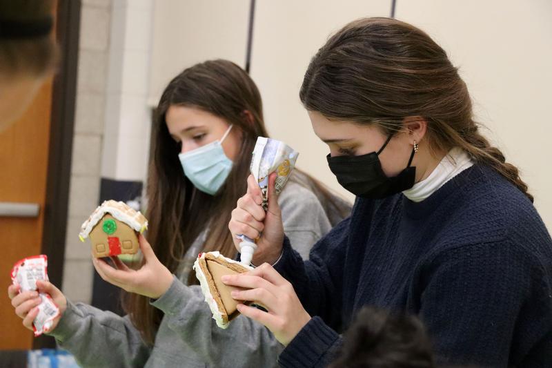 WATCH: High School Students, Staff Decorate Gingerbread Houses