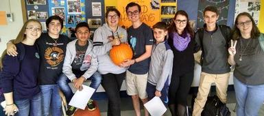 Interact Club Preparing for Haunted Hallways