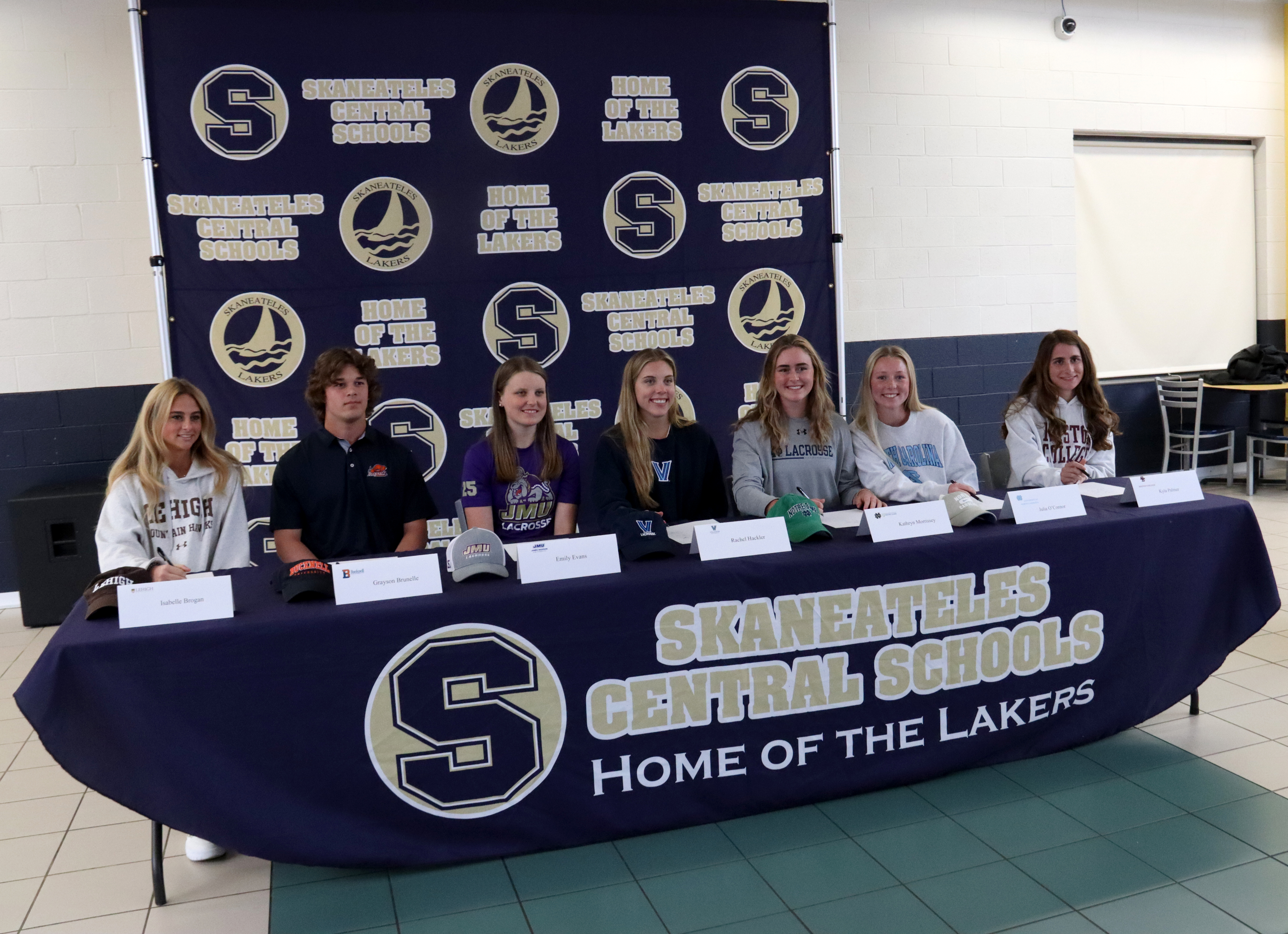 7 Student-Athletes Sign Letters of Intent