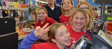 Middle School students are Santa's helpers
